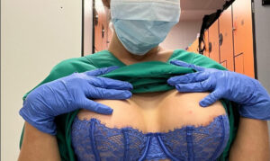 Meet alexia_69_: The Fiery Brunette Latina Sensation