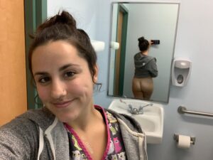 Daisiegirl Nude: Petite Latina Vet Tech’s Naughty Work Flashes