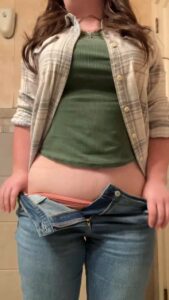 Marlielizabeth4 Work Bathroom Masturbation: Hairy Chubby Brunette Cums Hard